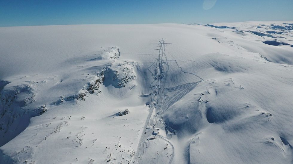 Sommarskidåkningen är säkrad - 11 meter snö i Fonna